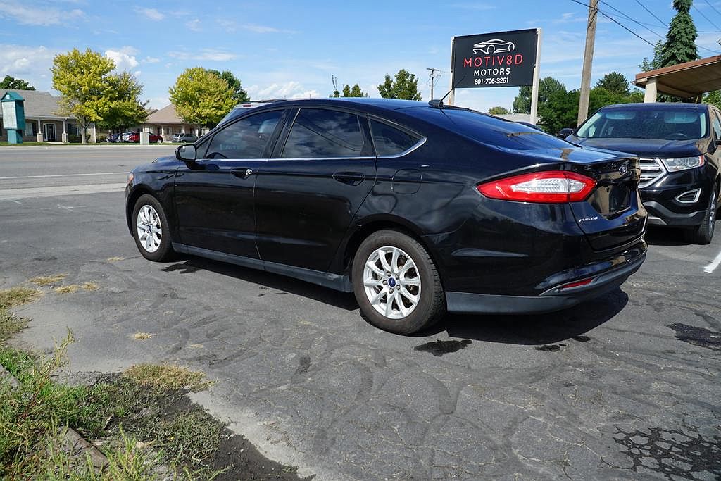 2015 Ford Fusion S image 4