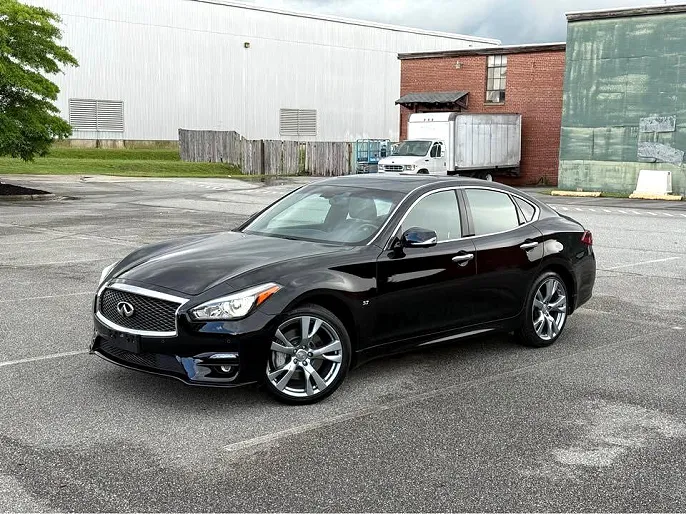 2019 Infiniti Q70