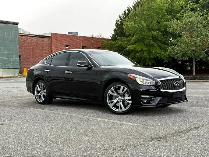 2019 Infiniti Q70
