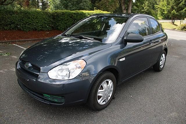 2009 Hyundai Accent GS image 0