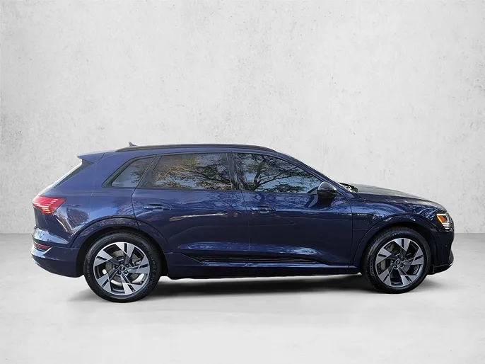 2022 Audi e-tron