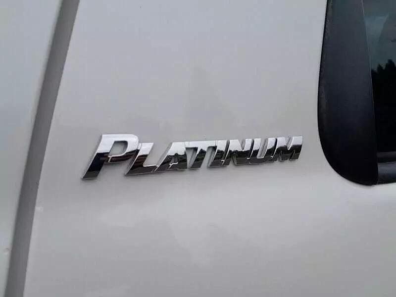 2010 Toyota Sequoia Platinum image 4