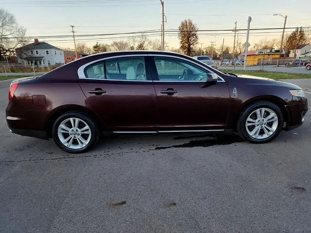 2009 Lincoln MKS null image 5