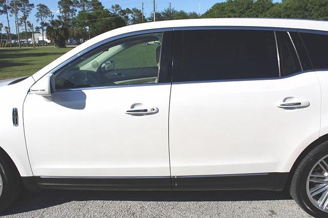 2015 Lincoln MKT null image 9