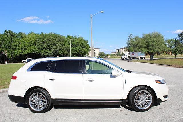 2015 Lincoln MKT null image 38