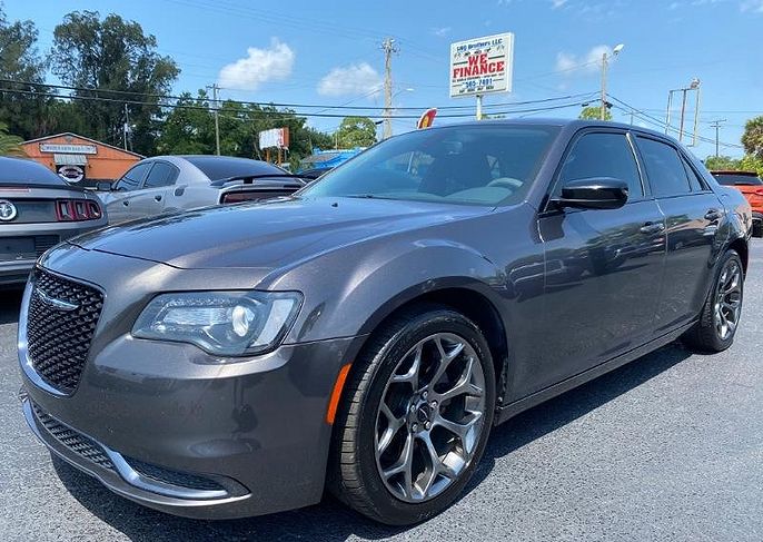 2018 Chrysler 300