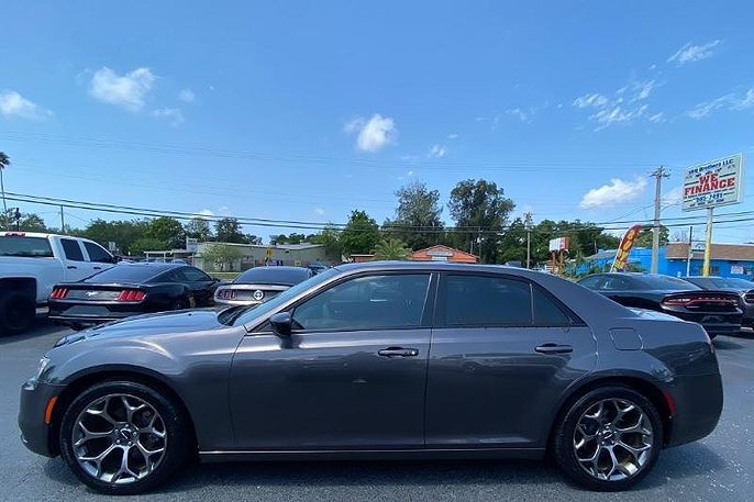 2018 Chrysler 300