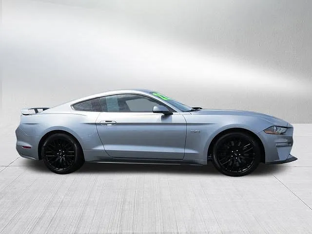 2022 Ford Mustang GT image 1