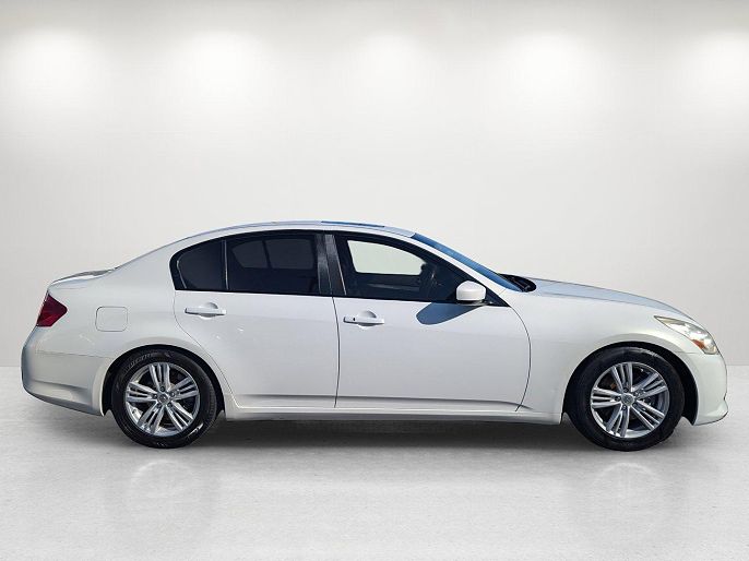 2013 Infiniti G37