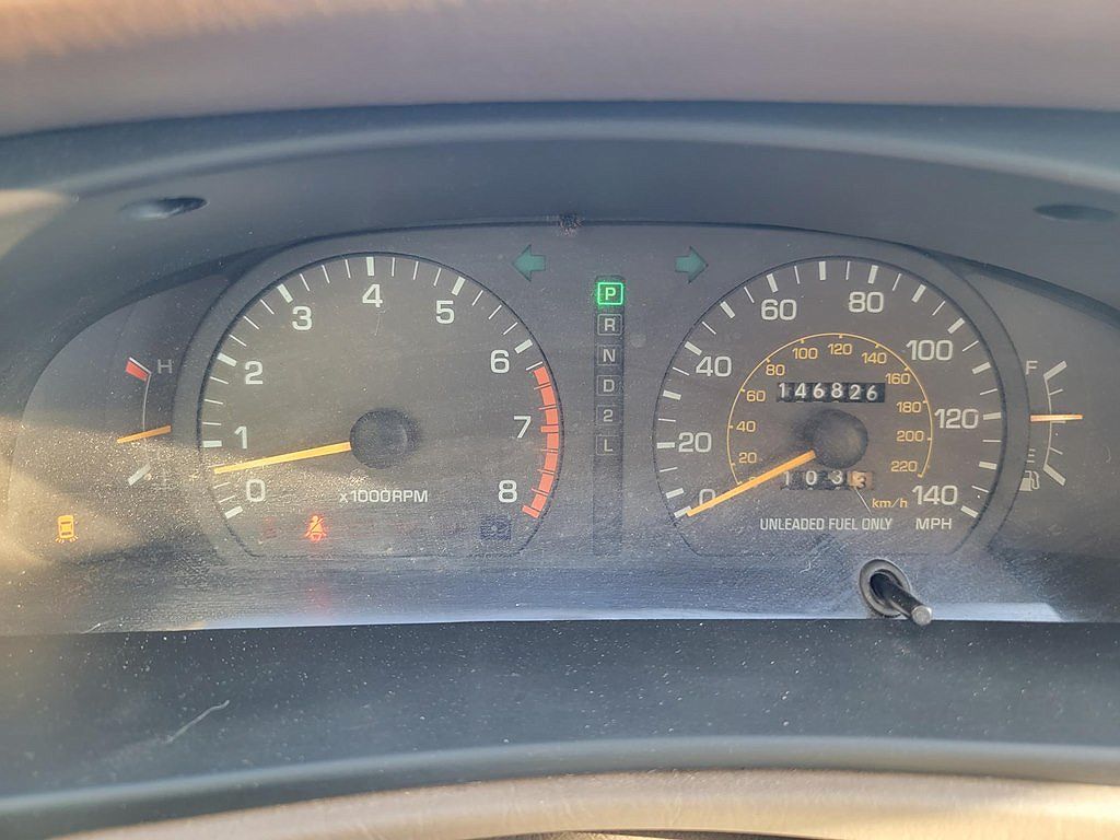 1996 Toyota Camry LE image 13