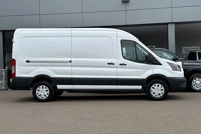 2025 Ford E-Transit