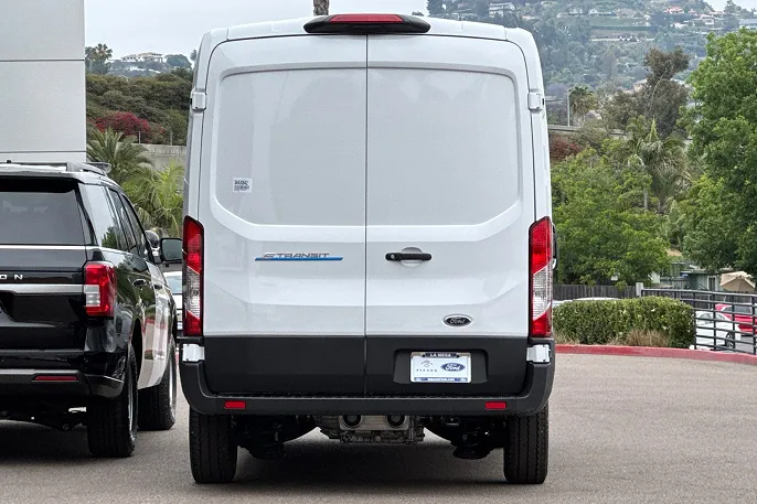 2025 Ford E-Transit