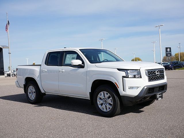 2024 Nissan Frontier SV image 2