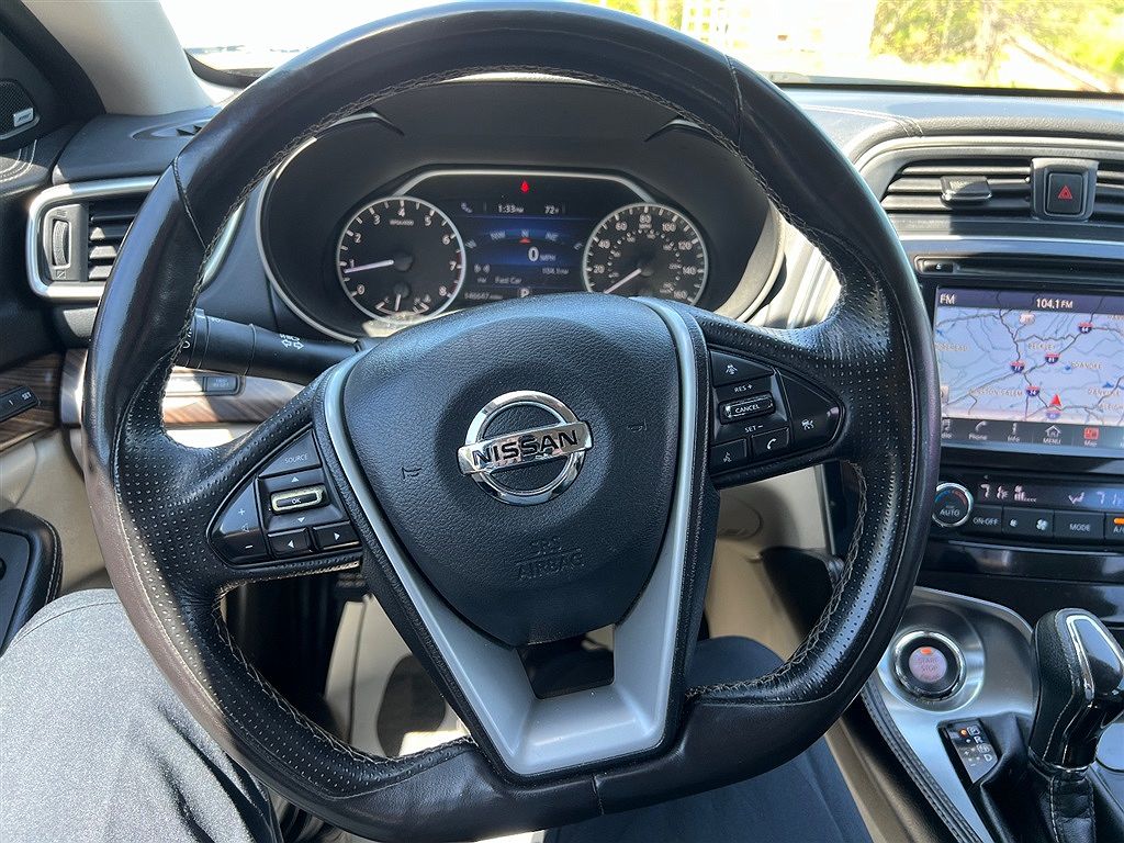 2017 Nissan Maxima Platinum image 3
