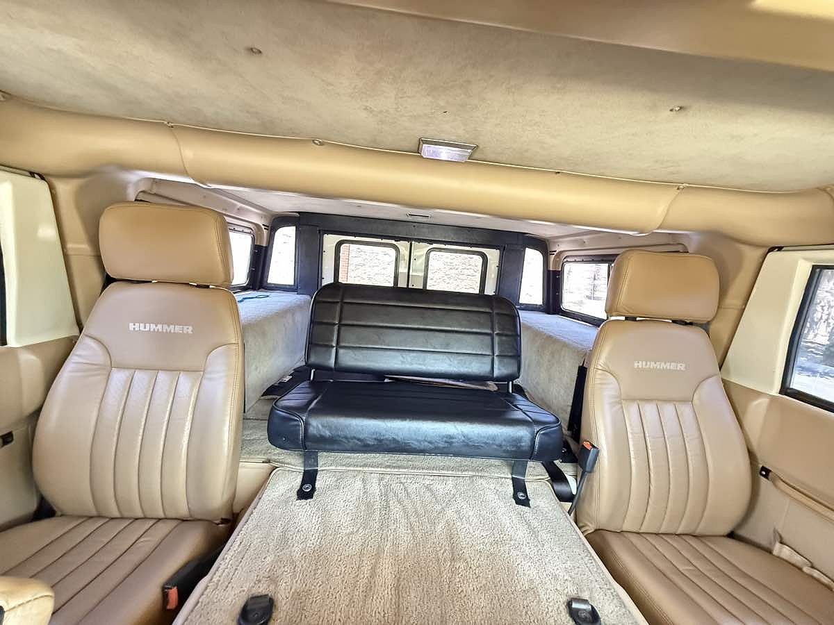 1999 AM General Hummer