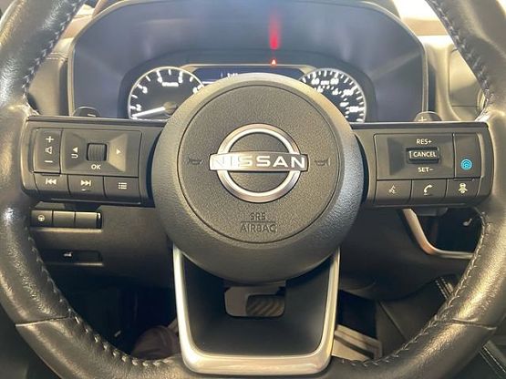 2023 Nissan Rogue SL photo 5