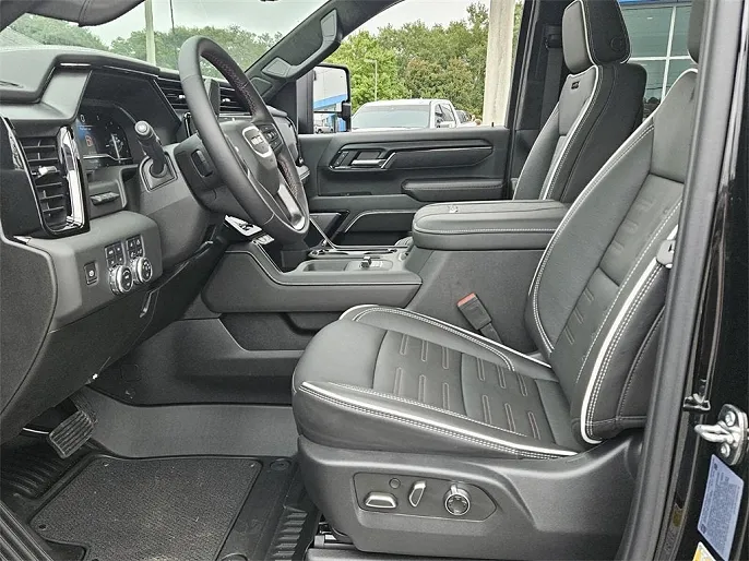 2025 GMC Sierra 2500HD