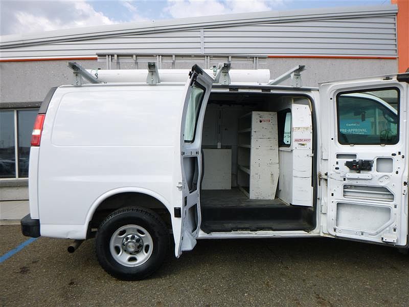 2007 Chevrolet Express 2500 image 4