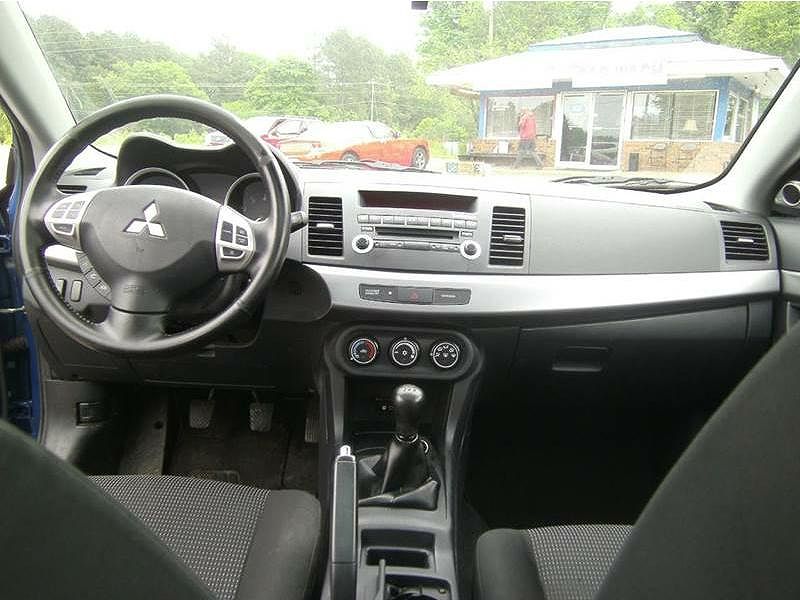 2010 Mitsubishi Lancer ES image 11