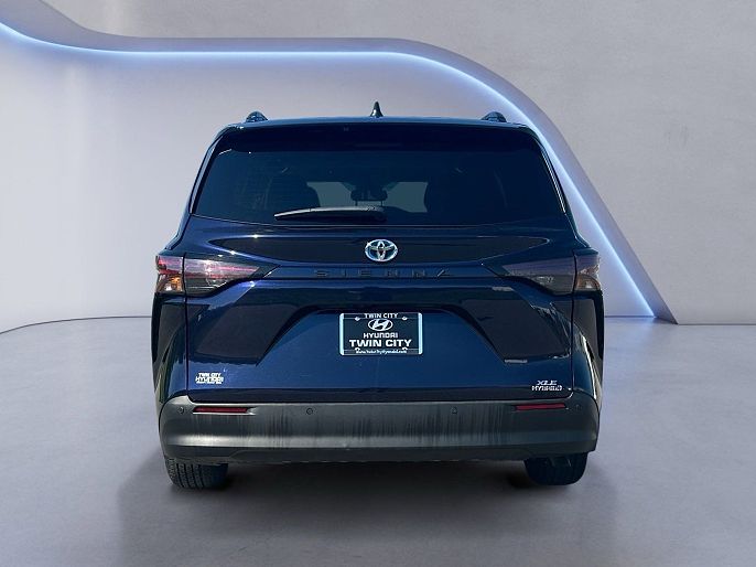 2023 Toyota Sienna