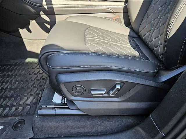 2025 Audi SQ7