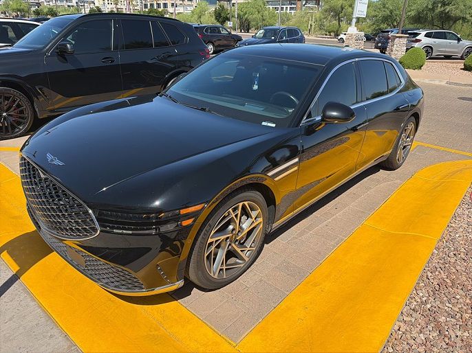 2023 Genesis G90