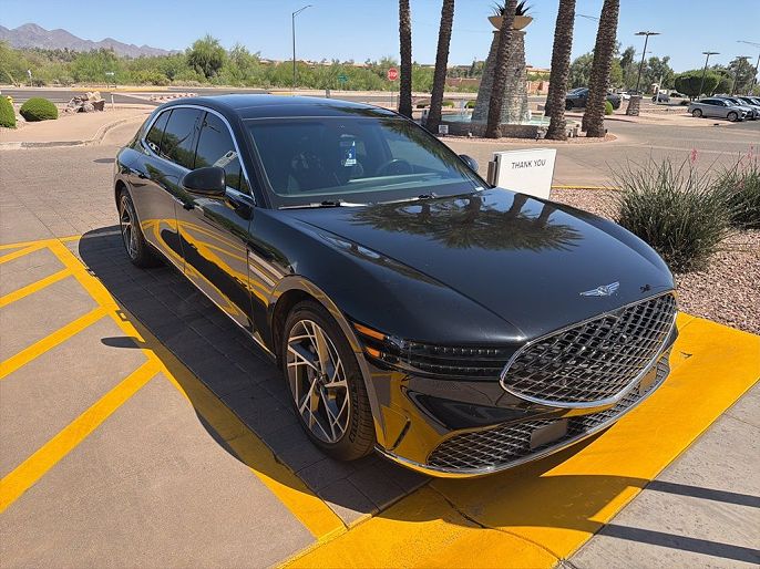 2023 Genesis G90