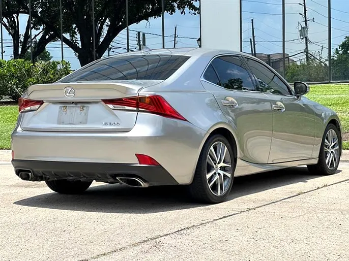 2019 Lexus IS