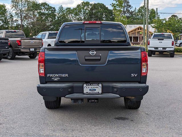 2020 Nissan Frontier SV image 5