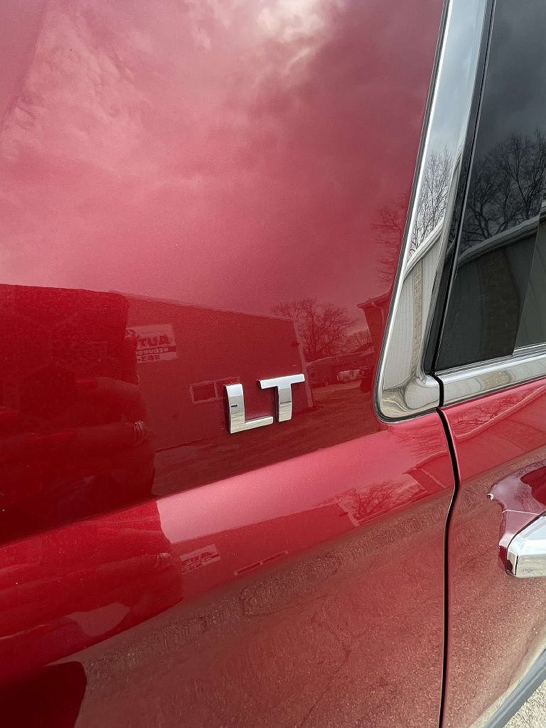 2015 Chevrolet Tahoe LT image 3