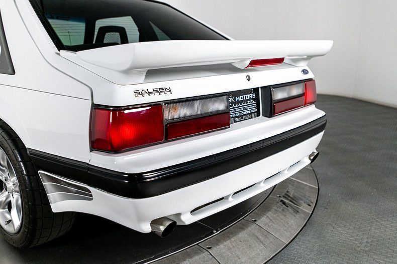 1989 Ford Mustang LX image 15