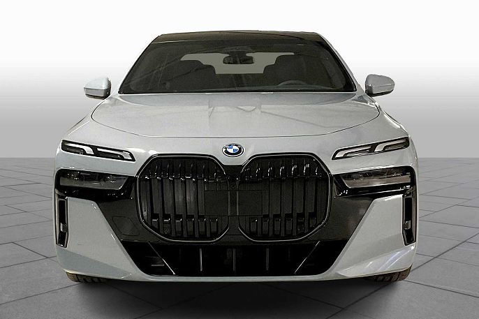 2025 BMW i7