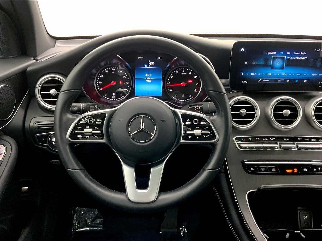 2021 Mercedes-Benz GLC 300 image 3