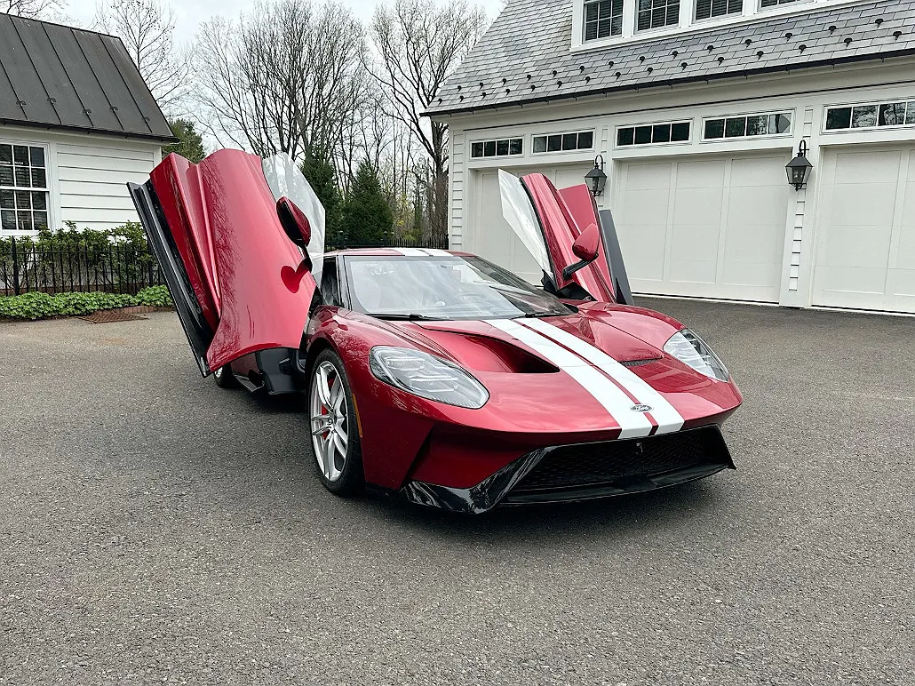2021 Ford GT null image 1