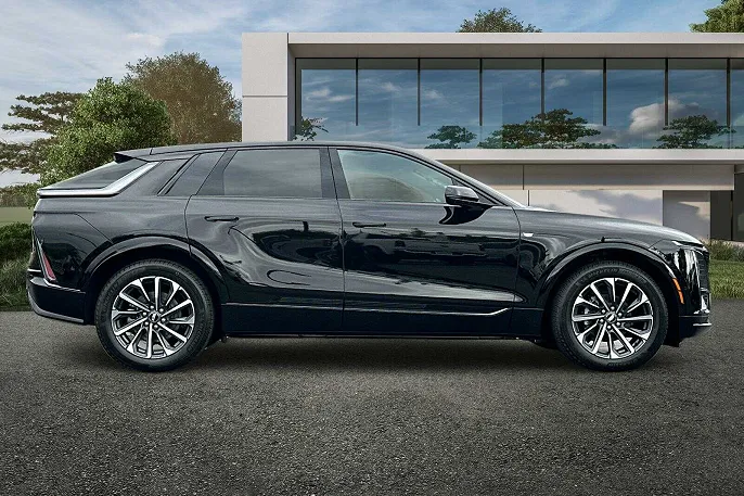 2025 Cadillac Lyriq