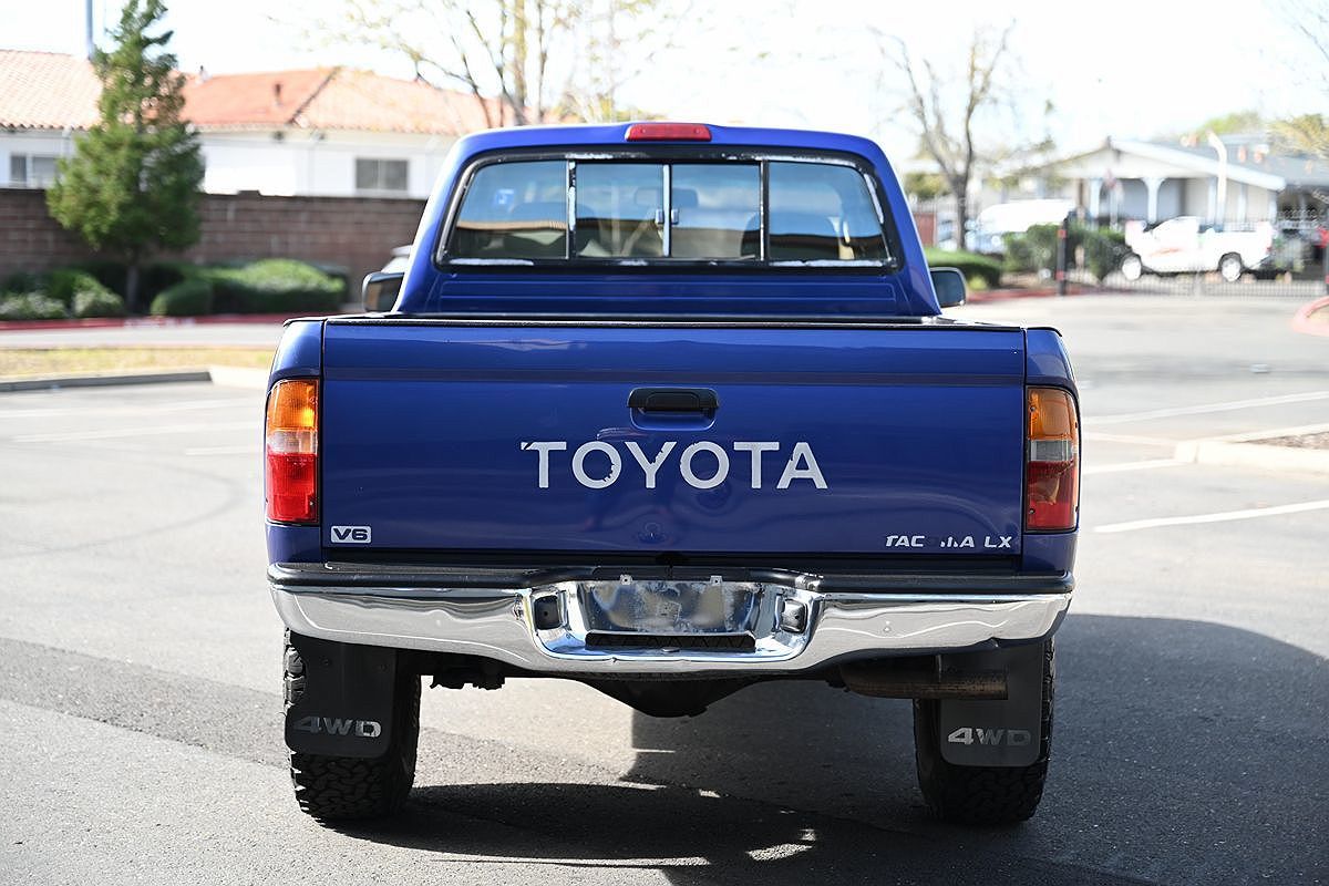 1996 Toyota Tacoma null image 5