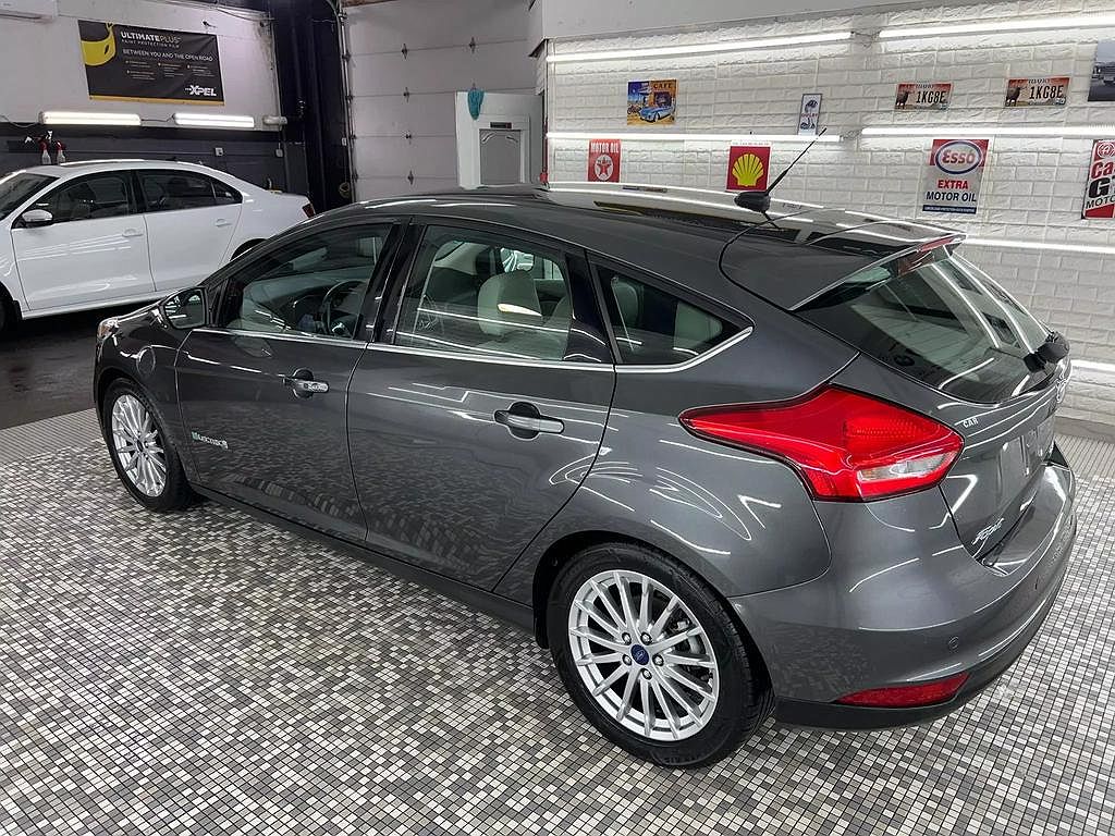 2016 Ford Focus Electric image 2