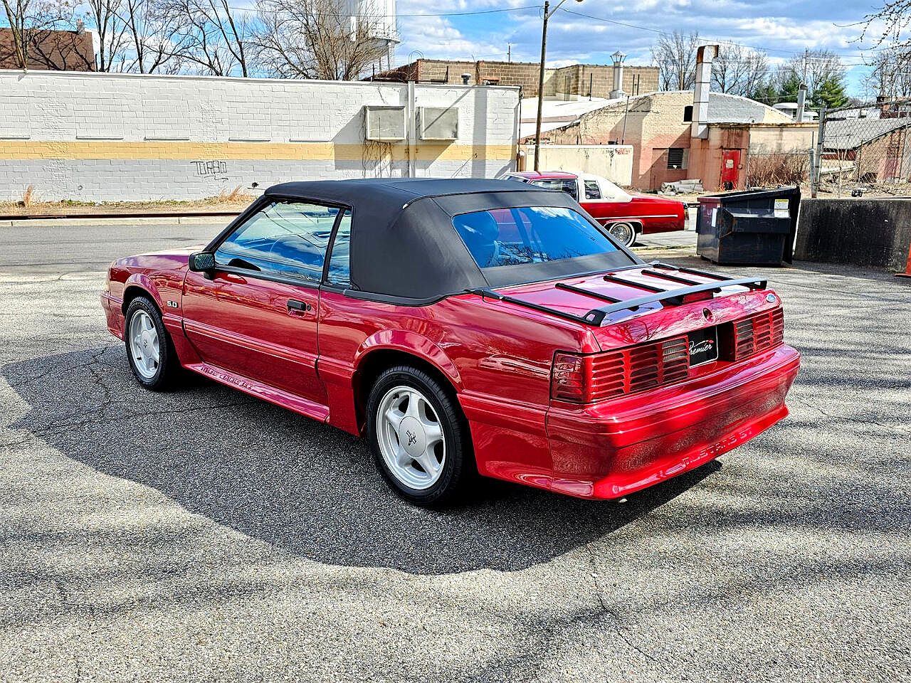 1989 Ford Mustang GT image 4