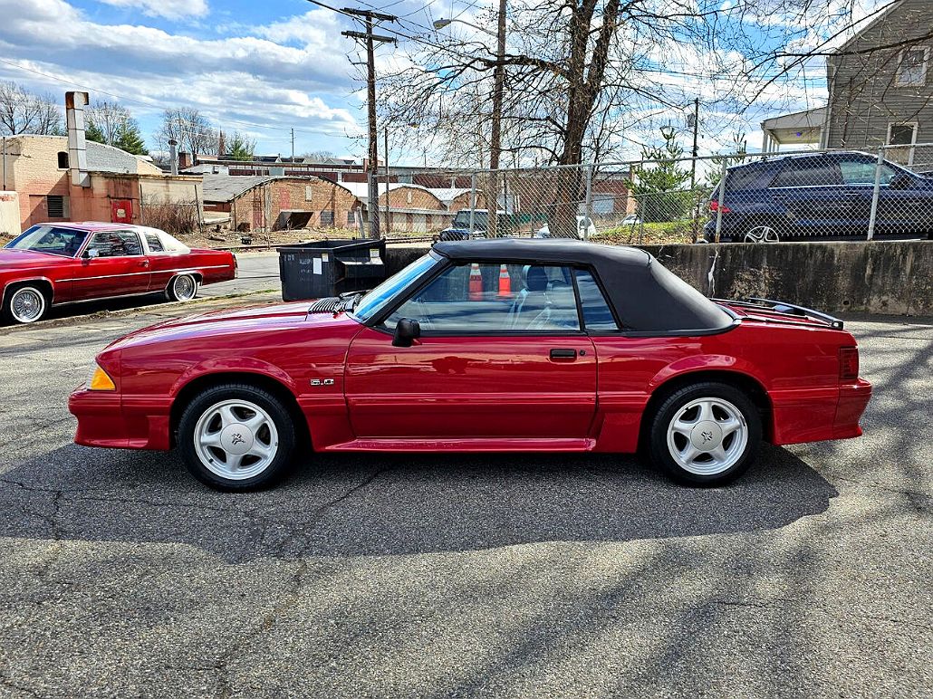 1989 Ford Mustang GT image 5