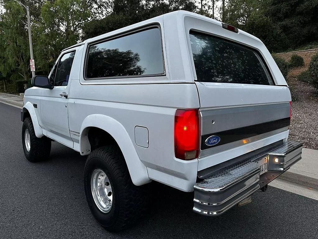 1993 Ford Bronco null image 5