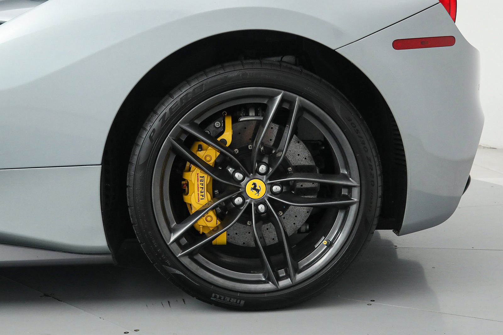 2016 Ferrari 488 Spider image 38