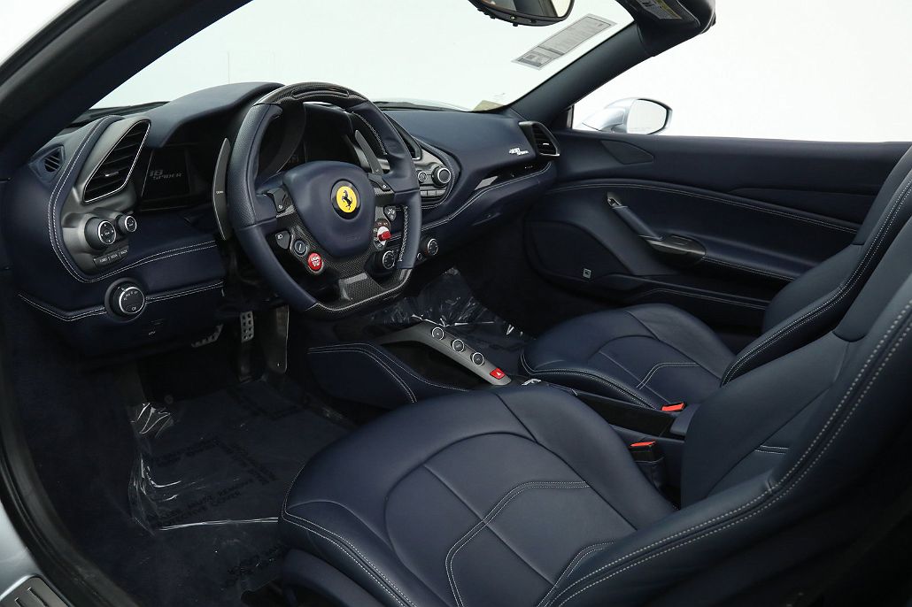 2016 Ferrari 488 Spider image 3