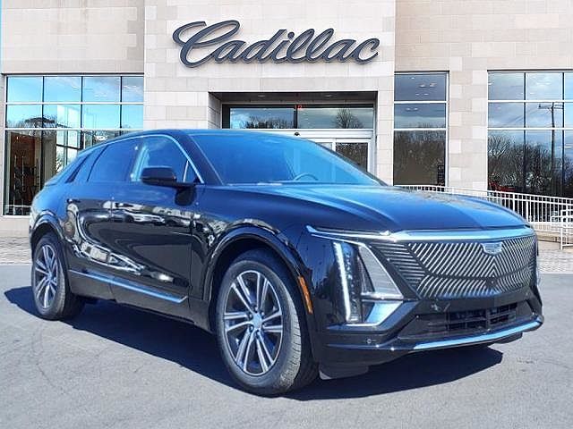 2024 Cadillac Lyriq Luxury 2 image 0