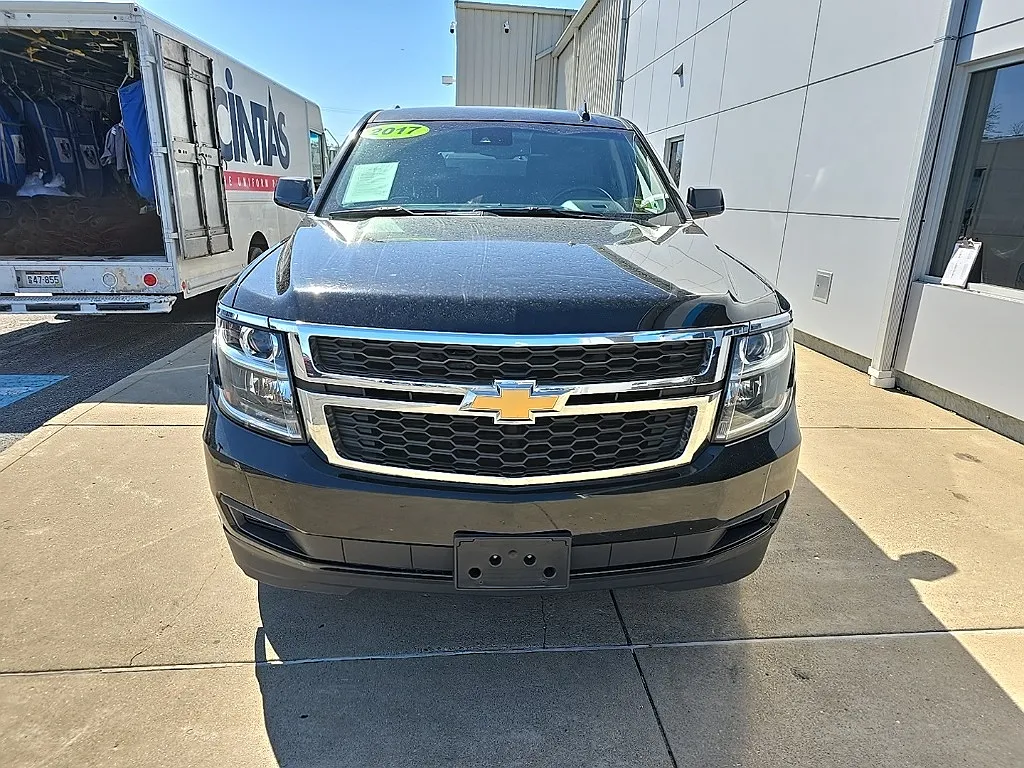 2017 Chevrolet Tahoe LT image 1