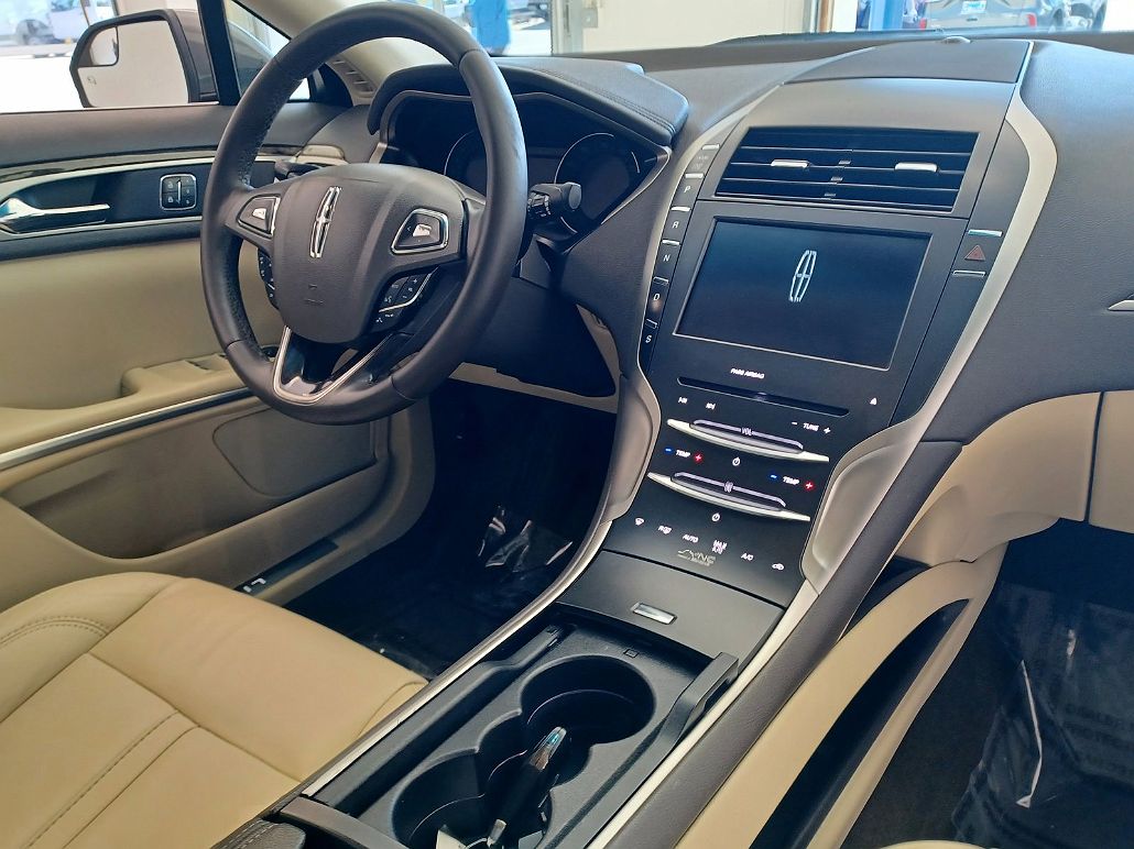 2015 Lincoln MKZ null image 4