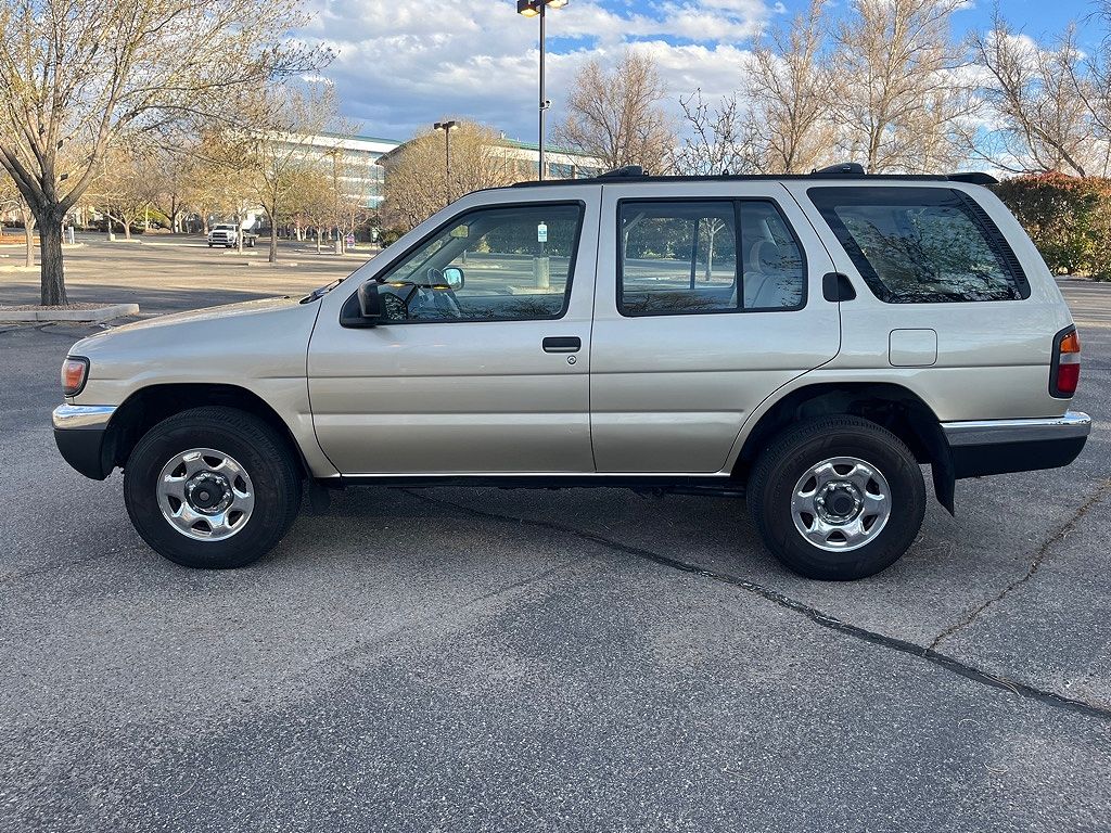 1998 Nissan Pathfinder LE image 5