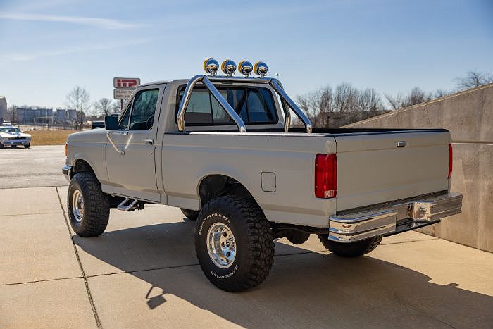 1990 Ford F-150 null image 3