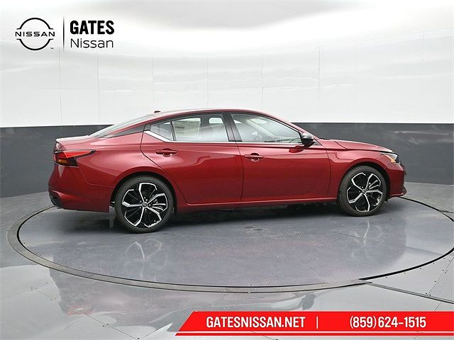 2025 Nissan Altima