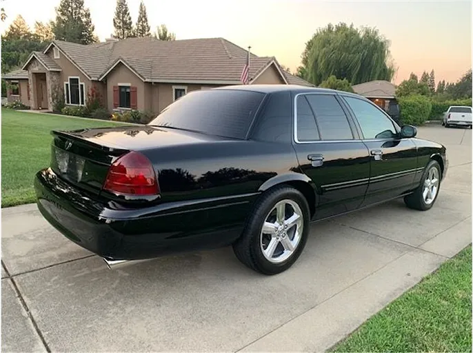 2004 Mercury Marauder