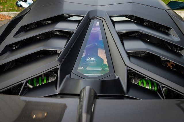 2019 Lamborghini Aventador SVJ image 37